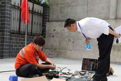 武漢通信段 比標準，拼速度，光纜接續大比武助力通信設備修理